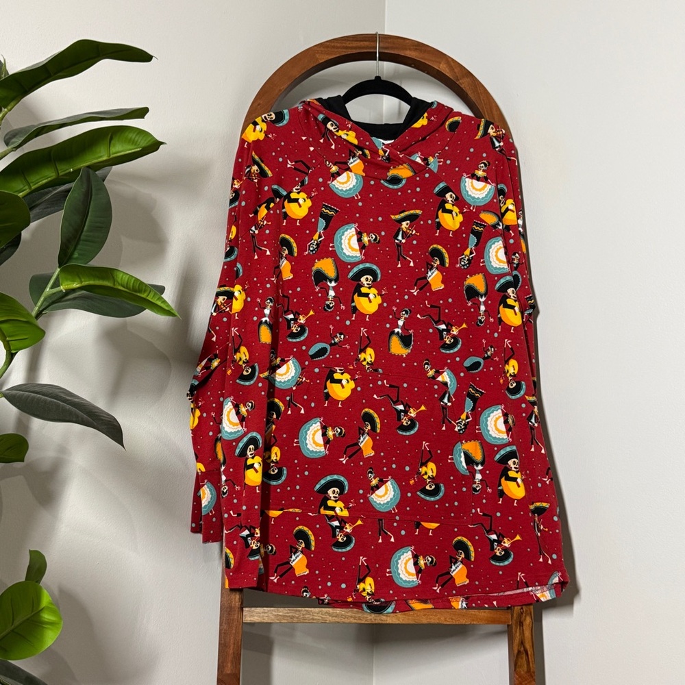 Lularoe 3XL Red Amber Lightweight Hoodie in Day of the Dead
